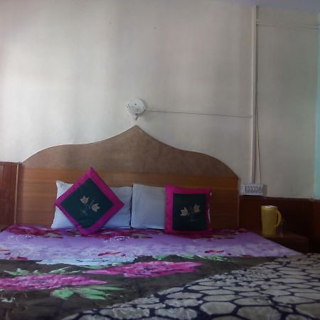 Hotel Everest Manāli Buitenkant foto