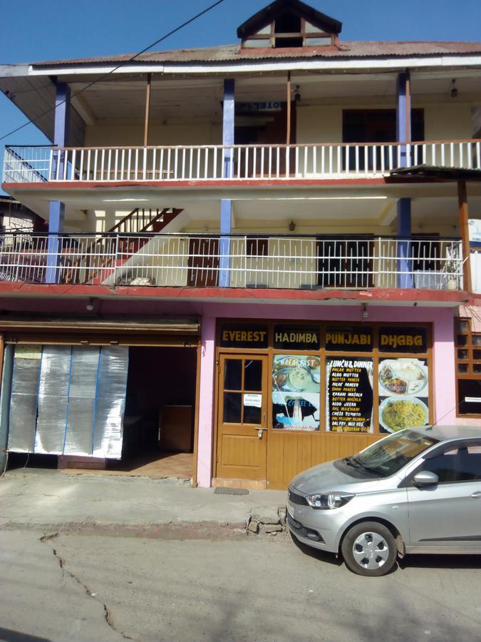 Hotel Everest Manāli Buitenkant foto