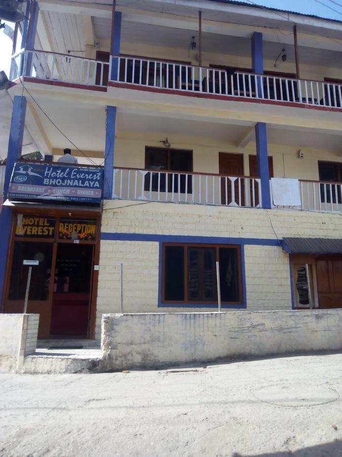 Hotel Everest Manāli Buitenkant foto