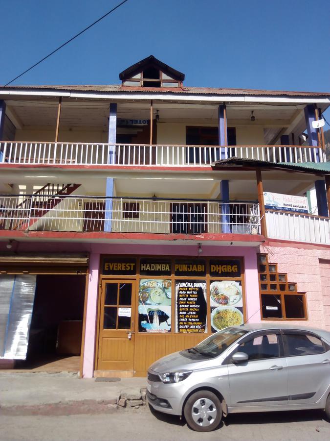 Hotel Everest Manāli Buitenkant foto